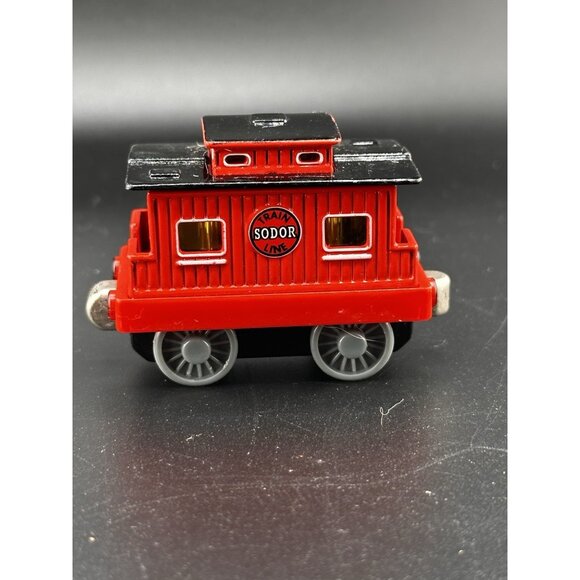 Thomas & Friends Take n Play Along 2002 Red Caboose Vtg Magnetic Diecast Train - Picture 14 of 14